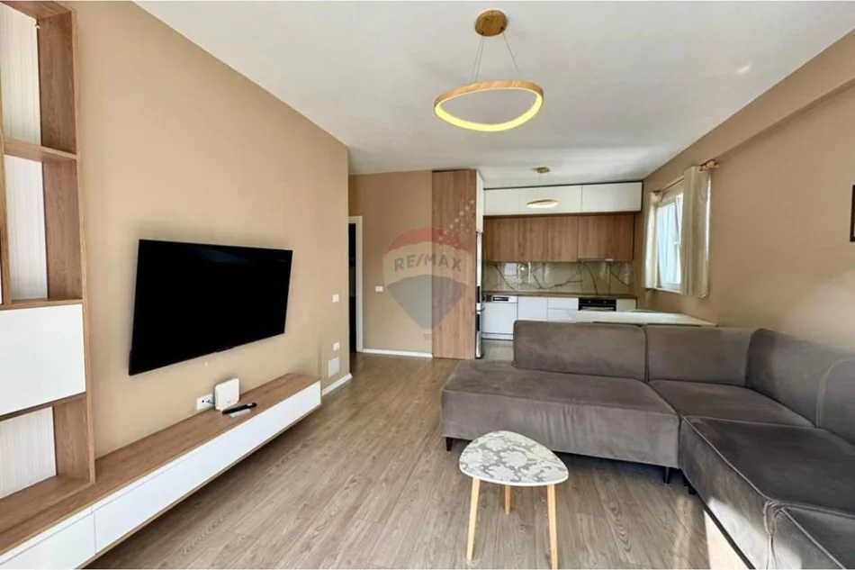 Tirane, shitet apartament 2+1 , 105 m² 278.000 € 