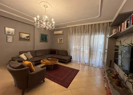 Tirane, jepet me qera apartament 2+1+Ballkon Kati 5, 117 m² 600 € (tek Kodra e Diellit, prane Super market ALDI.)