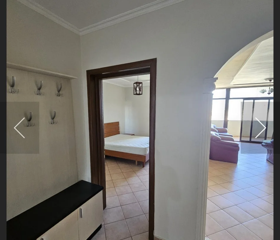 Tirane, jepet me qera apartament 1+1 Kati 11, 100 m² 500 € (Rruga kavajes)