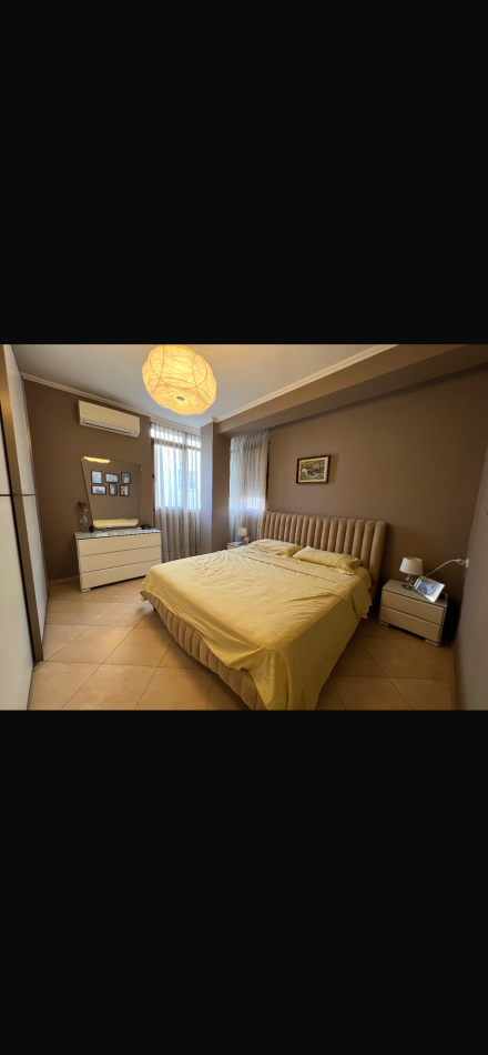 Tirane, jepet me qera apartament 2+1+Ballkon Kati 5, 117 m² 600 € 