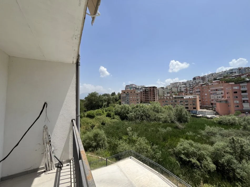 Tirane, shitet apartament , 