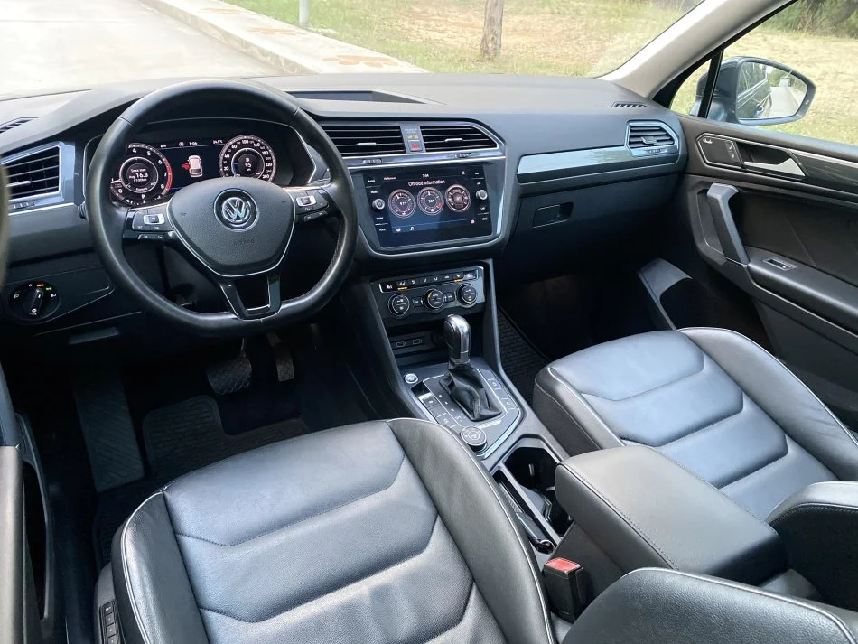 Tirane, shes makine Tiguan 2018 Benzin, gri e erret automatik Klima