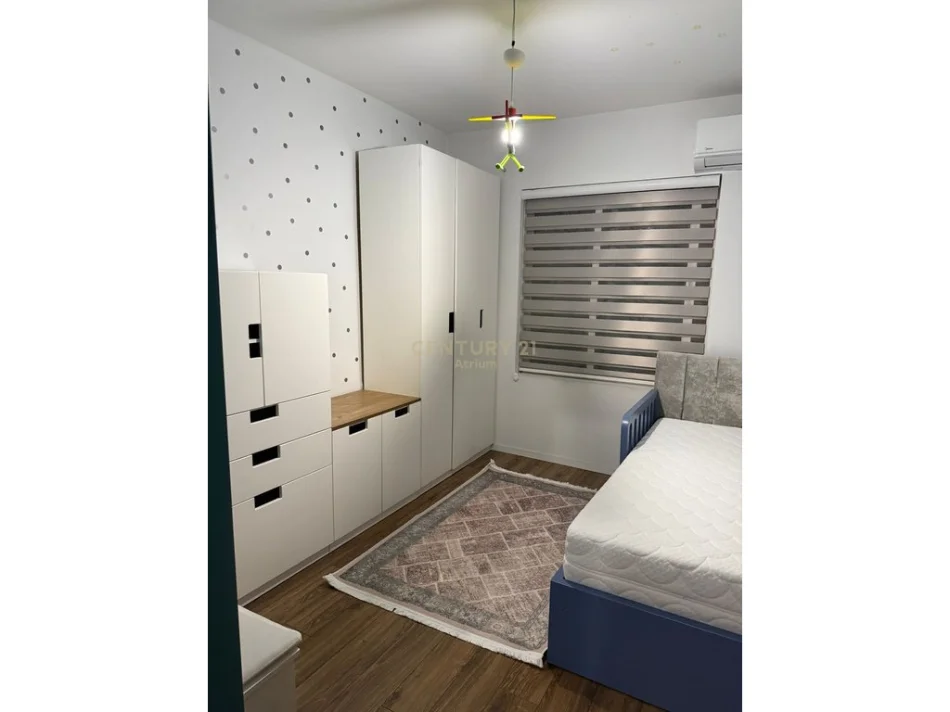 Tirane, jepet me qera apartament 2+1 Kati 4, 56 m² 600 € (Brryli)