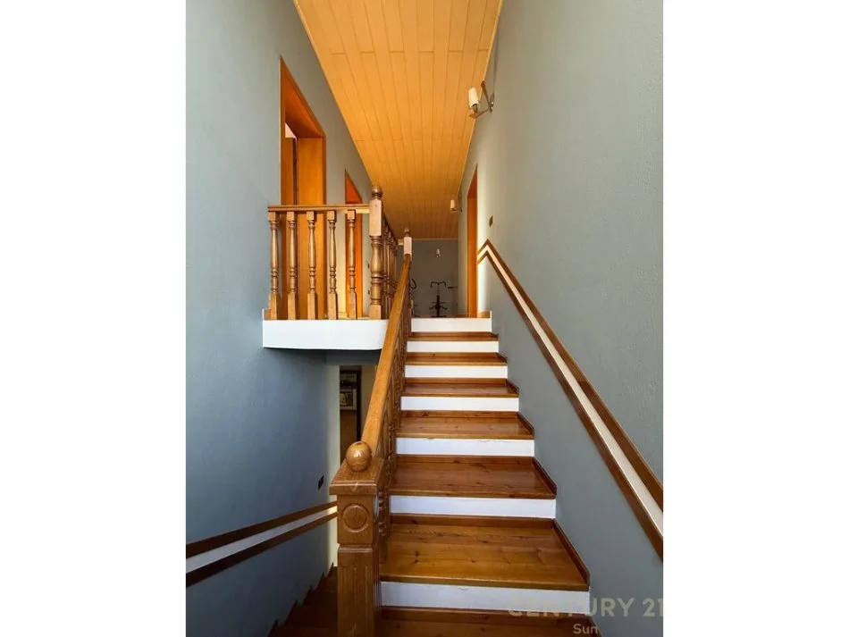 Tirane, shitet Vile 2 Katshe Kati 2, 408 m² 500.000 € (Don Bosko)