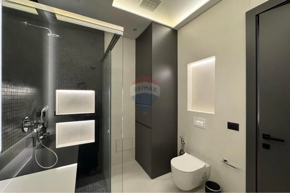 Tirane, jepet me qera apartament 1+1 , 73 m² 1.000 € (Delijorgji)