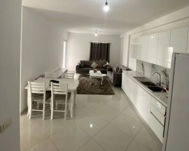 Tirane, jepet me qera apartament 2+1 Kati 7, 90 m² 450 € (QTU)