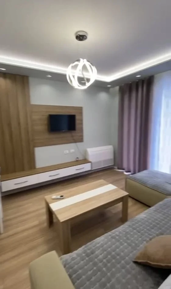 Tirane, jepet me qera apartament 2+1+Ballkon Kati 4, 106 m² 650 € (FIORI DI BOSKO)