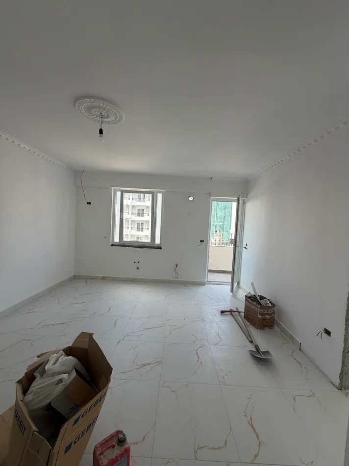 Durres, shitet apartament 2+1+Ballkon Kati 2, 75 m² 125.000 € (Plazh rruga pavarsia)