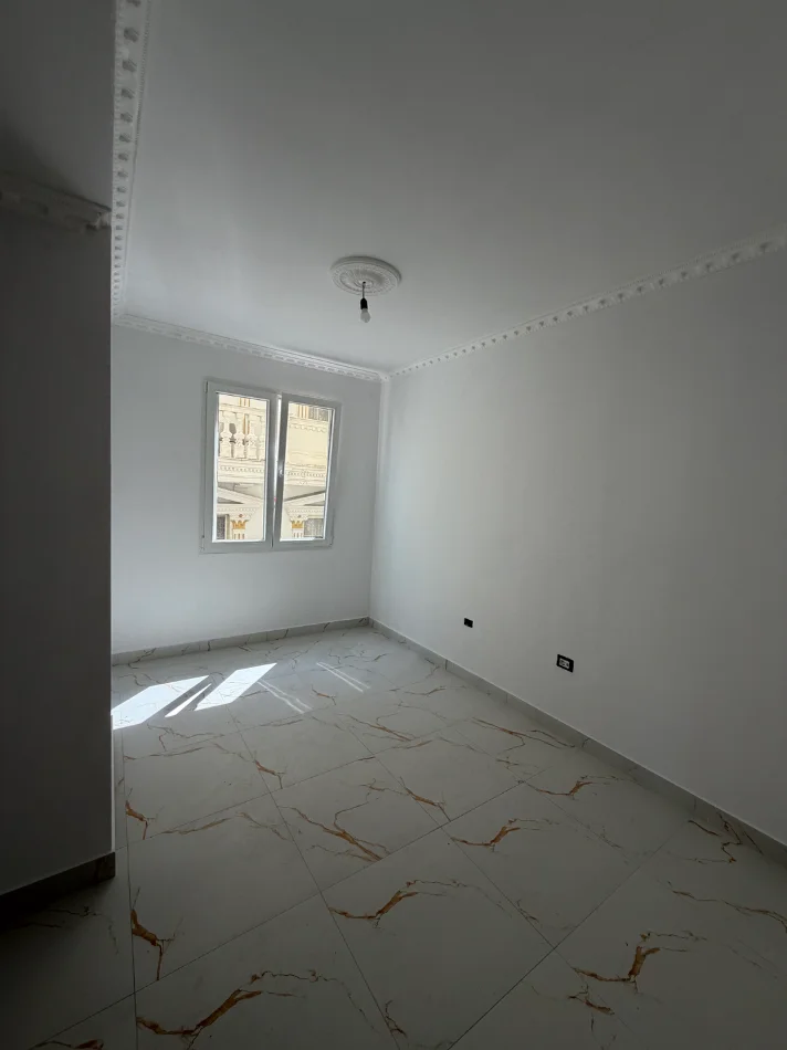 Durres, shitet apartament 2+1+Ballkon Kati 2, 75 m² 125.000 € (Plazh rruga pavarsia)