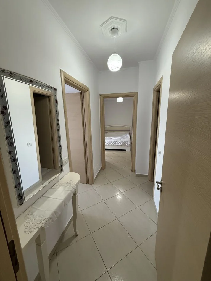 Tirane, jap me qera apartament 2+1+Ballkon Kati 7, 100 m² 600 € (Don Bosko, Prane Viva Market)