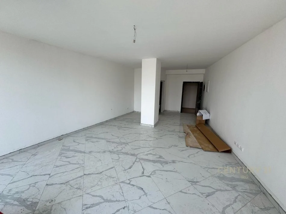 Tirane, jepet me qera apartament+verande  1+1 Kati 2, 60 m² 1.000 € (Lake View Residence)