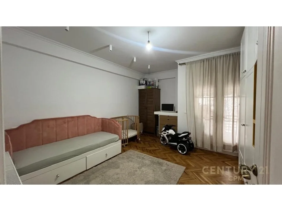 Tirane, shitet apartament 2+1 Kati 6, 113 m² 265.000 € (Ish Parku)