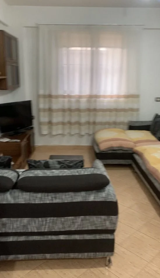 jepet me qera 2+1 Kati 1, 400 € (Don Bosko mobiluar 40000 Leke)