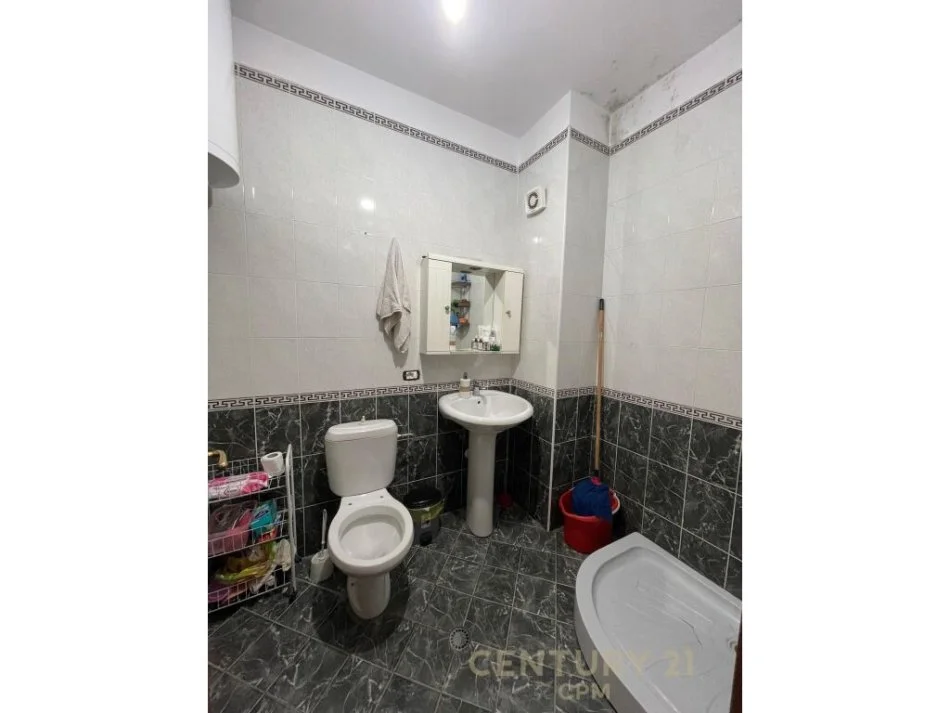 Tirane, shitet apartament 3+1 Kati 3, 127 m² 150.000 € 
