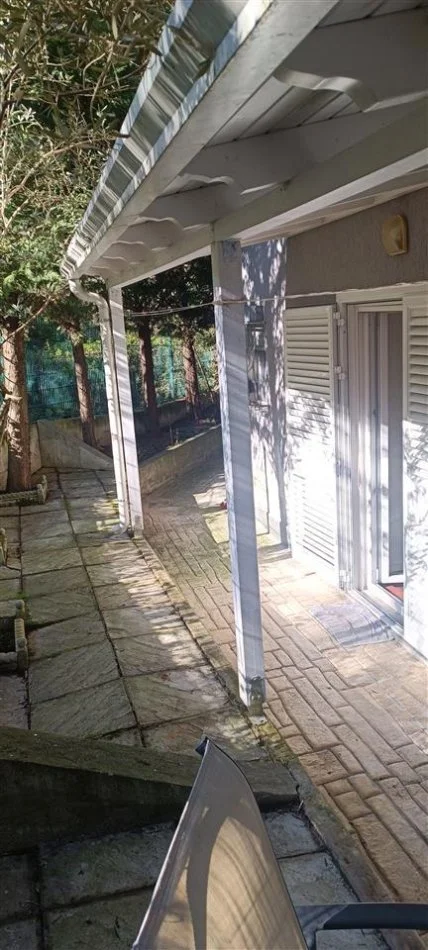 Tirane, jepet me qera apartament 2+1+Ballkon Kati 1, 140 m² 700 € (Radissoni)