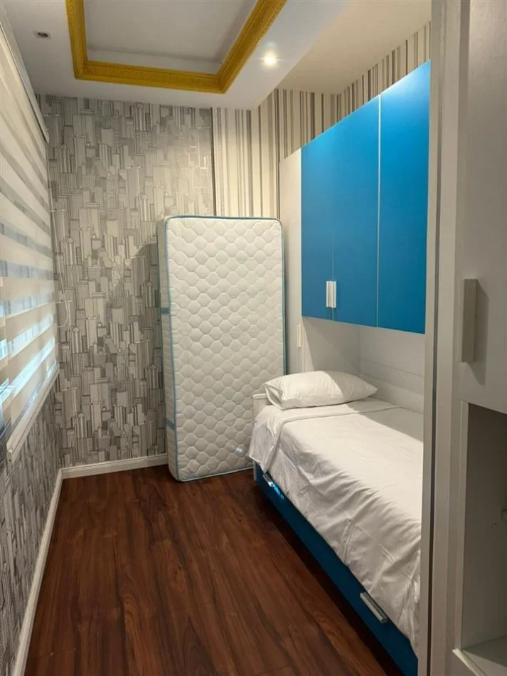 Tirane, jepet me qera apartament 2+1+Ballkon Kati 1, 140 m² 700 € (Radissoni)