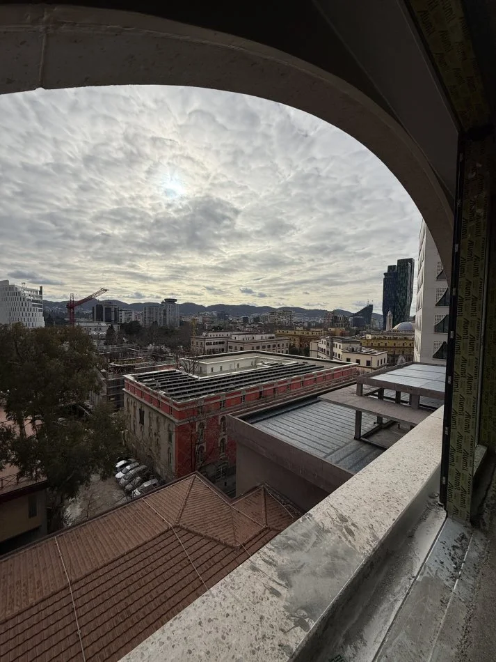 Tirane, jepet me qera zyre Kati 7, 285 m² 9.970 € (28 Nëntori)