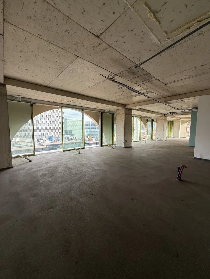 Tirane, jepet me qera zyre Kati 7, 285 m² 9.970 € (28 Nëntori)