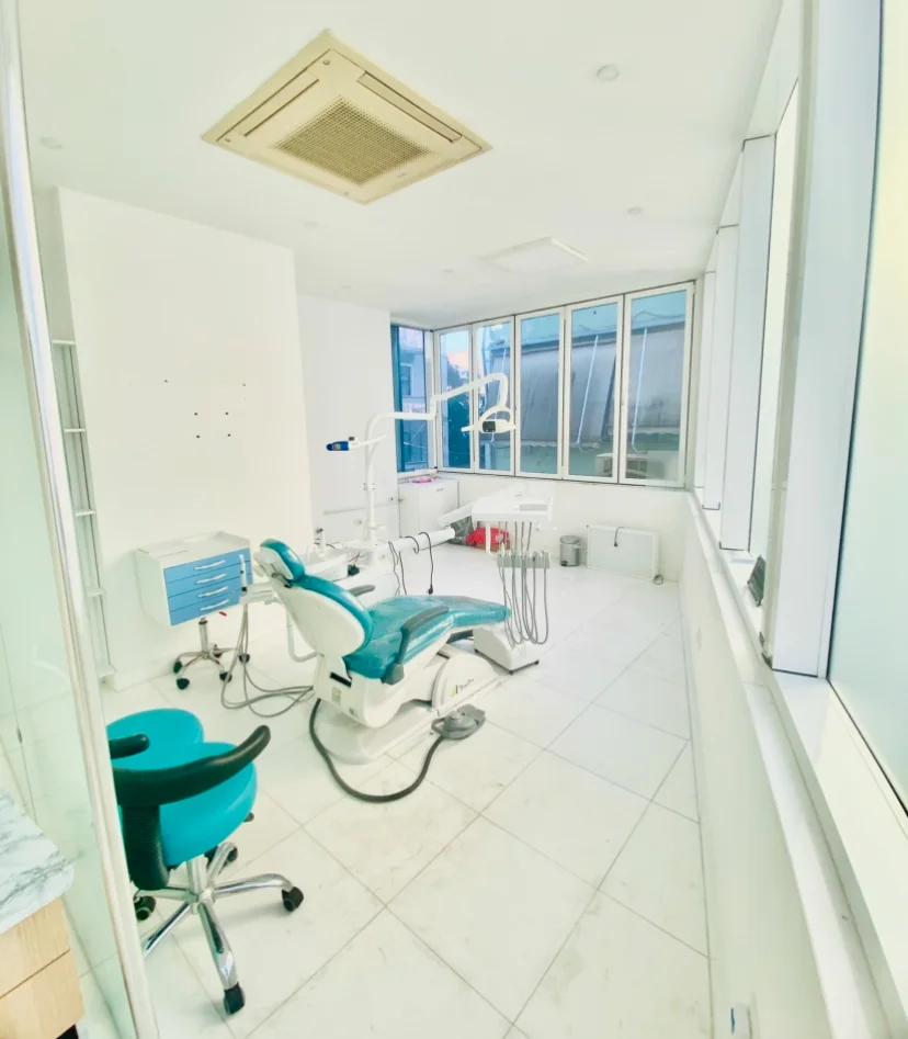 Tirane, jepet me qera ambjent biznesi Kati 3, 38 m² (Rr. Sami Frasheri)