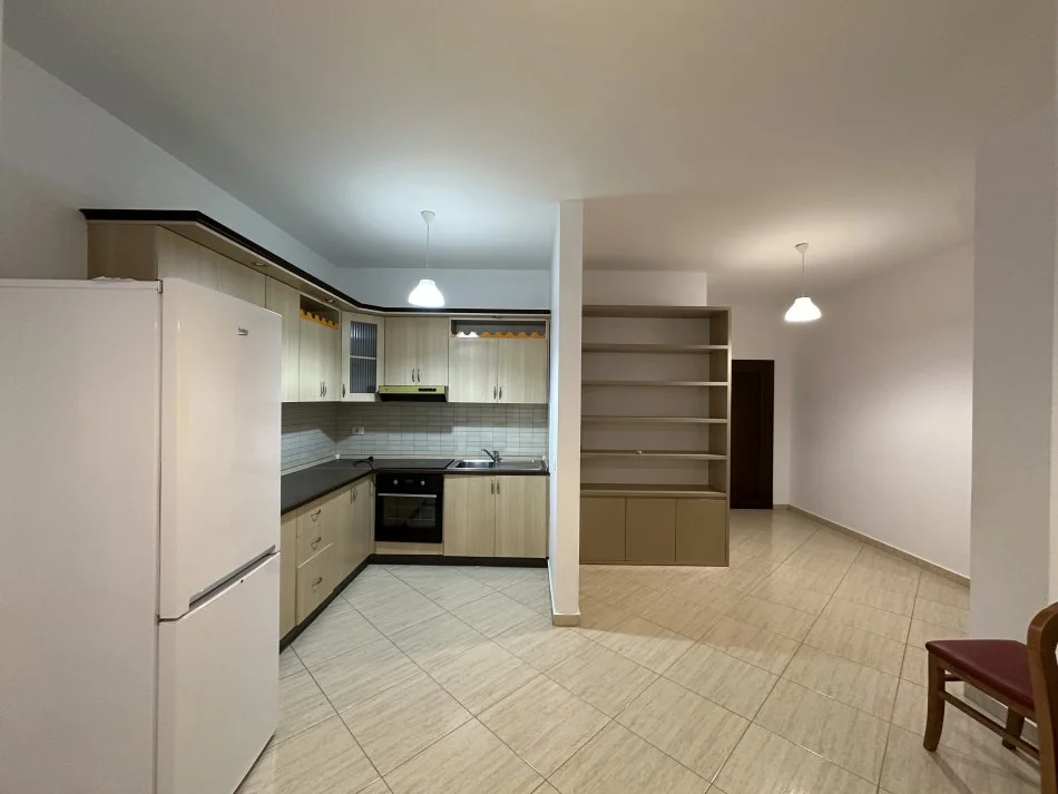 Tirane, shitet apartament 2+1+Ballkon Kati 5, 109 m² 189.900 € (Rruga Bill Klinton)