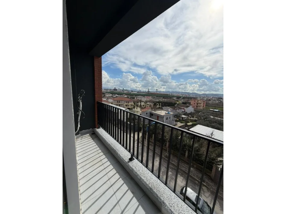 Tirane, shes apartament 1+1 Kati 3, 70 m² 85.000 € (paskuqan)