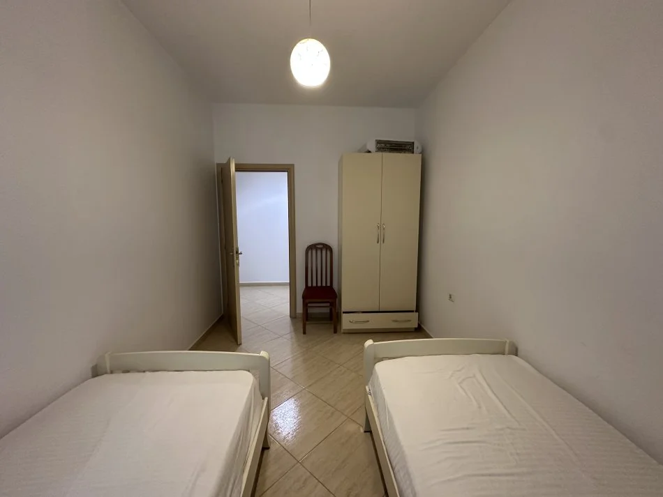 Tirane, shitet apartament 2+1+Ballkon Kati 5, 109 m² 189.900 € (Rruga Bill Klinton)