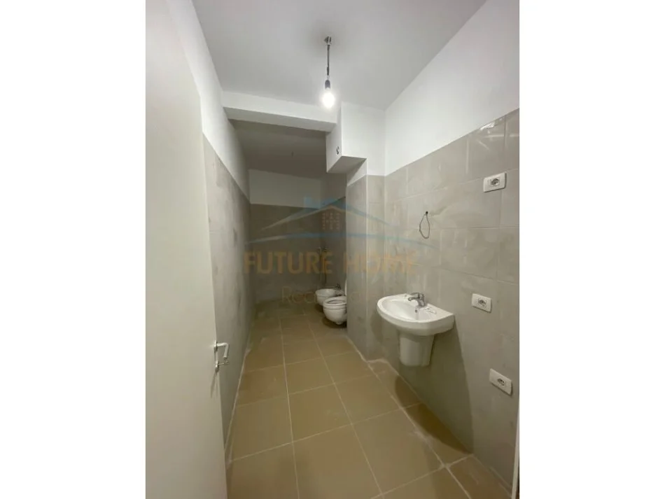 Tirane, shitet apartament 2+1+Ballkon Kati 1, 95 m² 222.075 € (Barrikadave)