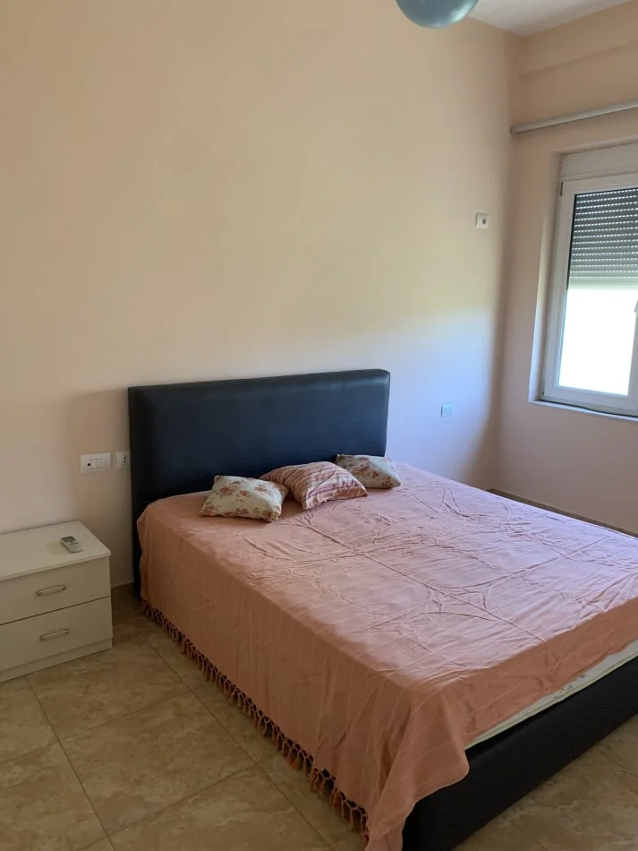 Tirane, jepet me qera apartament 2+1+Ballkon Kati 2, 80 m² 450 € (Rezidenca Kodra Diellit)