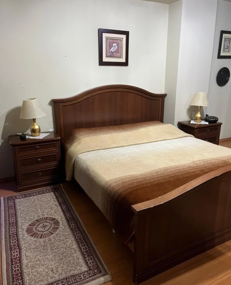 Tirane, jepet me qera apartament 2+1+Ballkon Kati 3, 112 m² 900 € (Prane Rruges se Kosovareve)