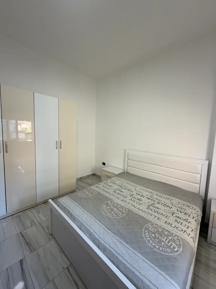 Durres, shitet apartament 2+1+Ballkon Kati 1, 104 m² 120.000 € (Shkembi kavajes)