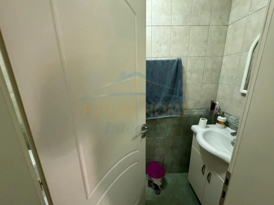 Tirane, shitet apartament 3+1+Ballkon Kati 7, 122 m² 195.000 € (Laprak)