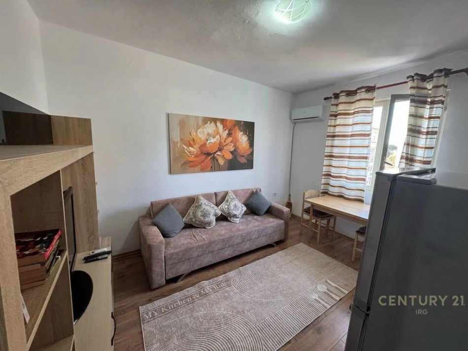 Tirane, jepet me qera apartament 2+1+Ballkon Kati 4, 71 m² 580 € (Mozaiku i Tiranes)