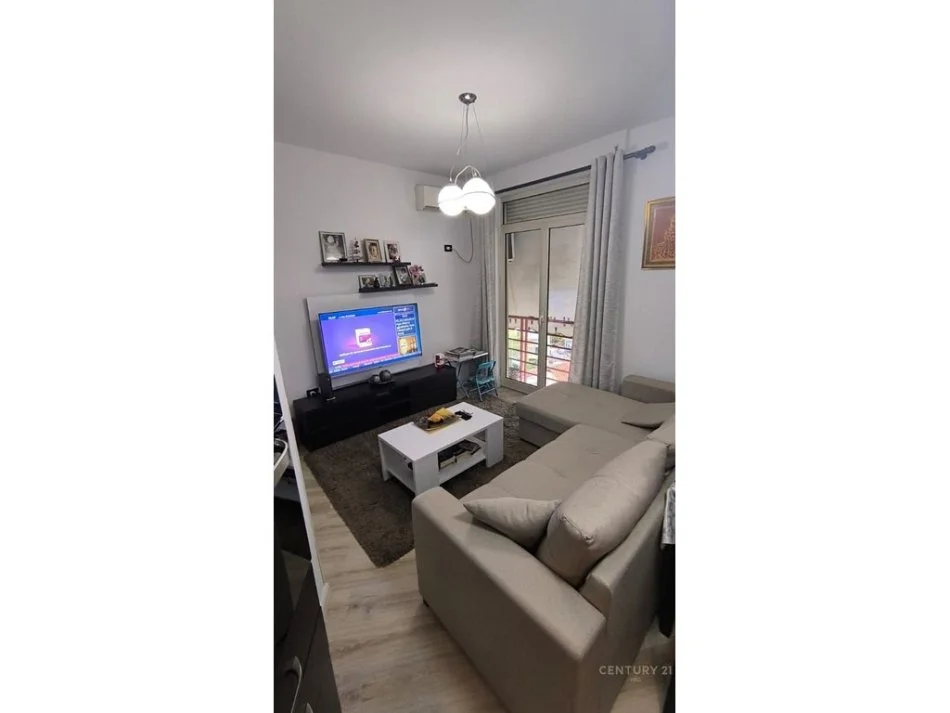 Tirane, shitet 1+1 me post parkimi, Kati 4, 55 m² 150.000 € (Tregu Elektrik)