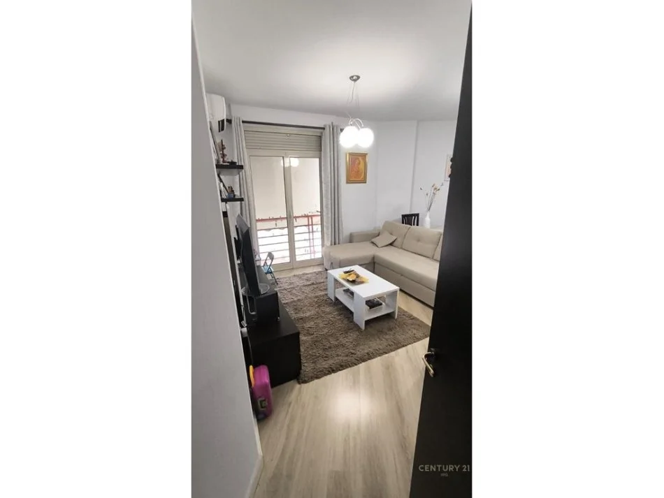 Tirane, shitet 1+1 me post parkimi, Kati 4, 55 m² 150.000 € (Tregu Elektrik)