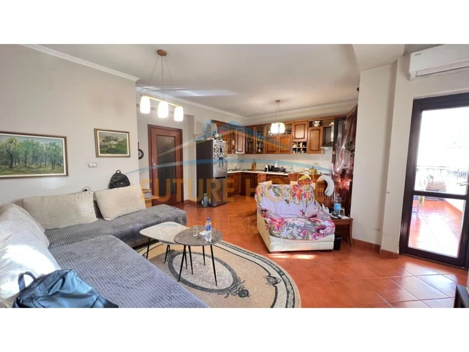 Tirane, shitet apartament 2+1+Ballkon Kati 9, 106 m² 220.000 € (Komuna e Parisit)