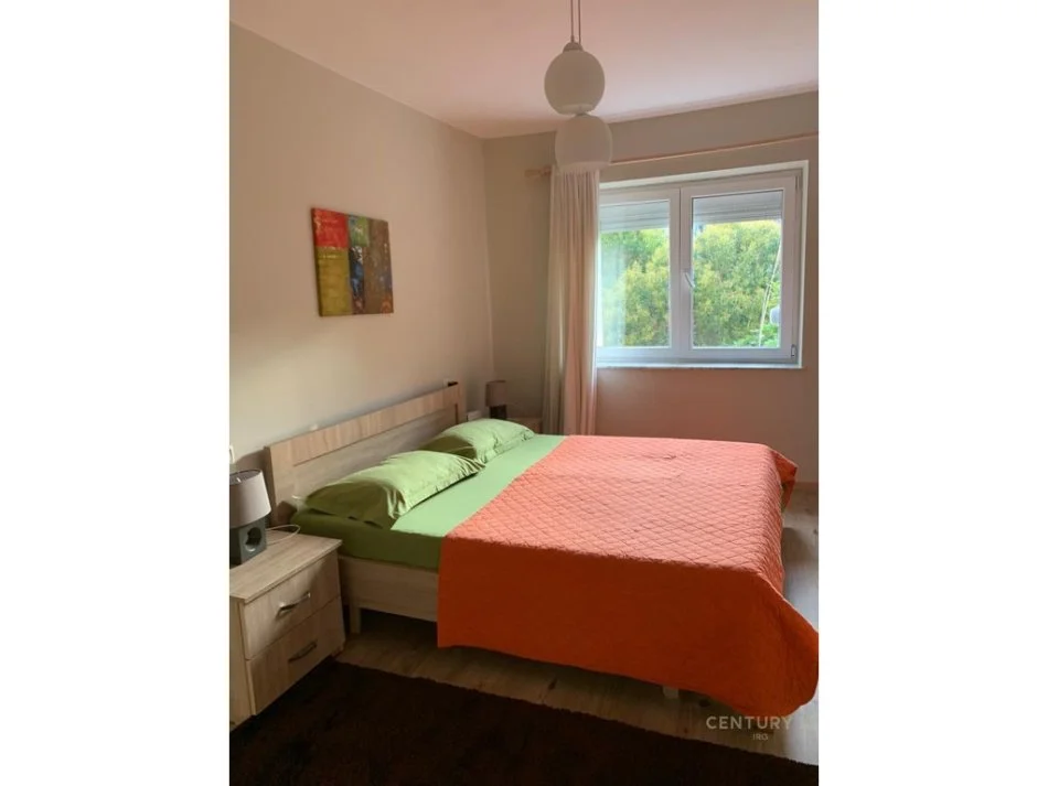 Tirane, jepet me qera apartament 1+1+Ballkon Kati 3, 55 m² 700 € (Bardhok Biba)