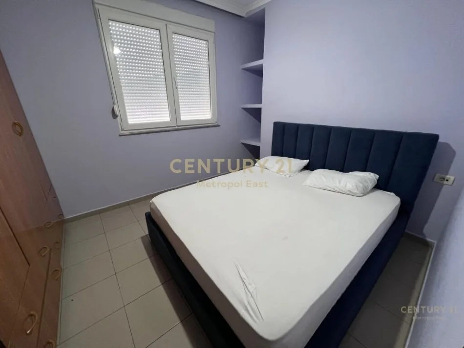 Tirane, jepet me qera apartament 2+1 Kati 9, 82 m² 500 € (Bulevardi Zogu I)