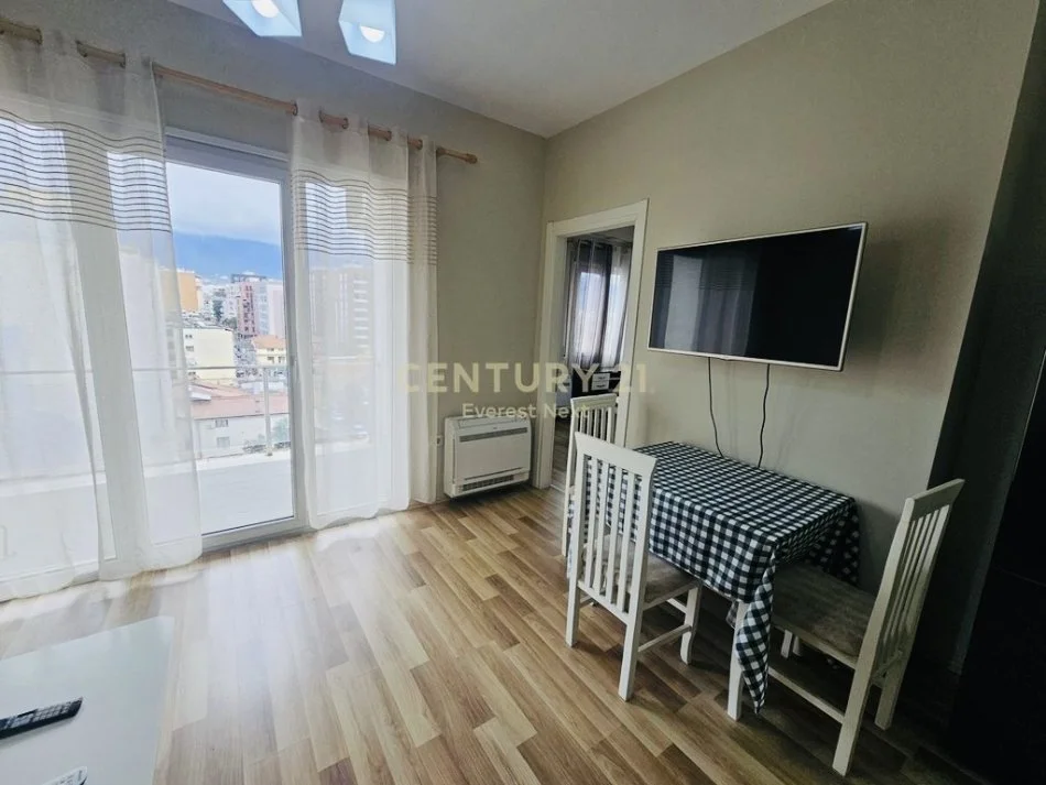 Tirane, jepet me qera apartament 1+1 Kati 6, 60 m² 600 € (Shkolla Partizani)