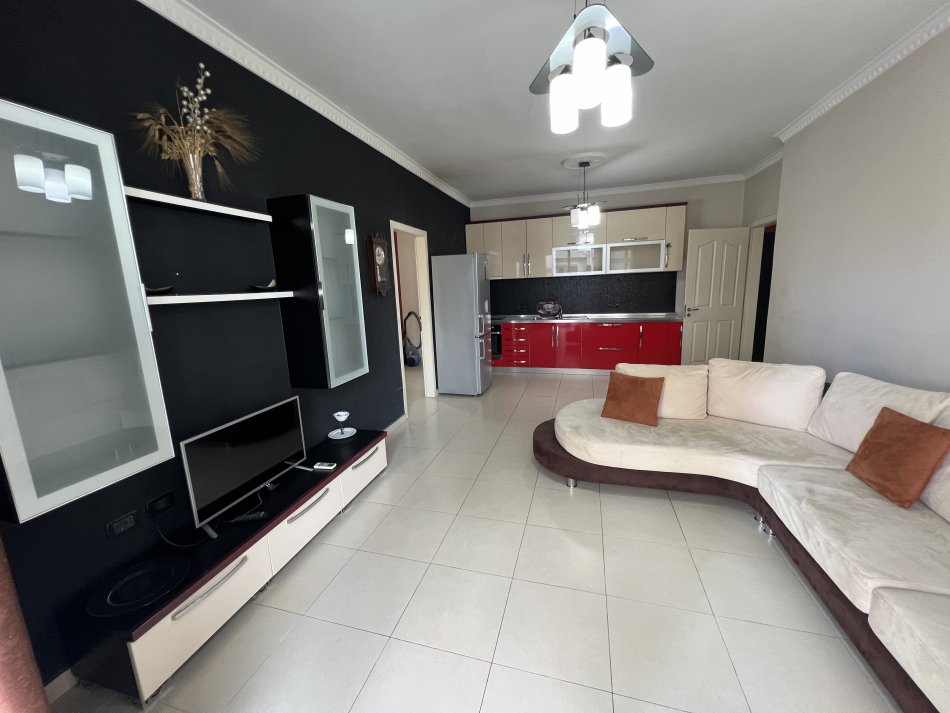Tirane, jepet me qera apartament 2+1+Ballkon Kati 2, 120 m² 400 € (Yzberisht tek palestra Unik)