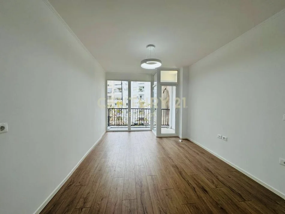 Tirane, shitet apartament 1+1 Kati 7, 54 m² 115.000 € (Don Bosko)