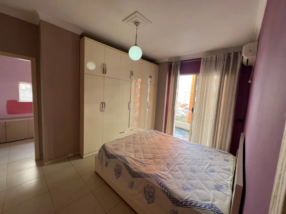 Tirane, jepet me qera apartament 2+1+Ballkon Kati 2, 120 m² 400 € (Yzberisht tek palestra Unik)