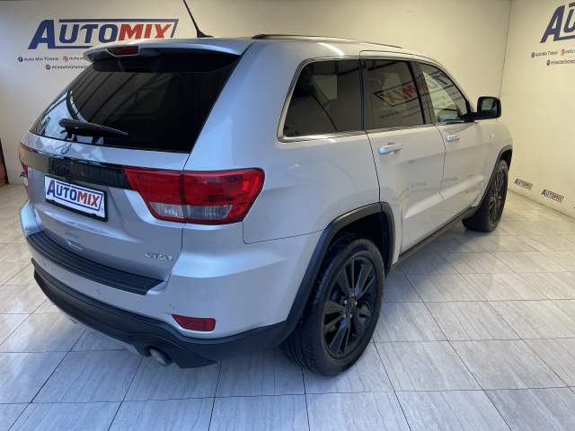 Tirane, shes xhip Jeep GRAND CHEROKEE Viti 2013, 15.900 Euro