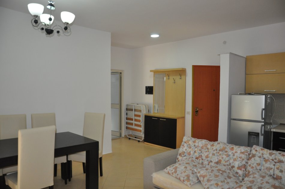 Qerret, jepet me qera apartament 1+1+Ballkon Kati 0, 3.000 € (Qerret)