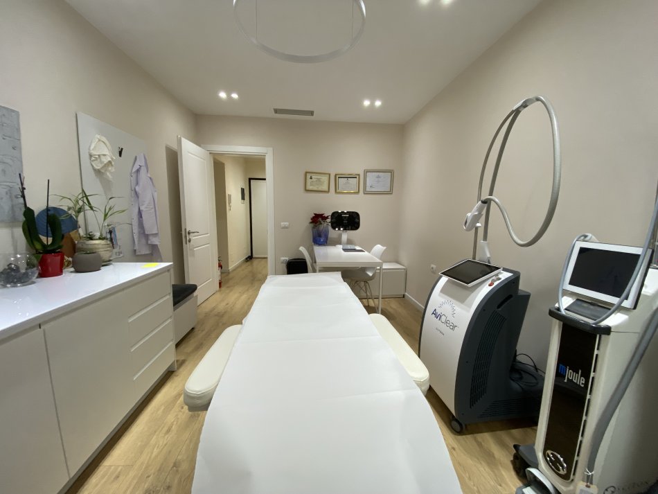 KOMUNA E PARISIT AMBIENT KLINIKE ME QIRA