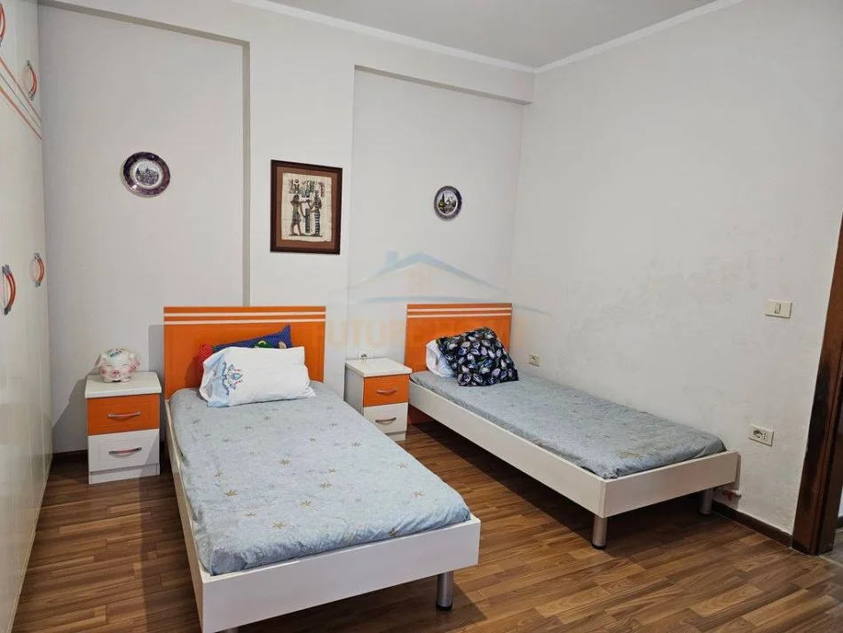 Tirane, jepet me qera apartament 2+1+Ballkon Kati 3, 98 m² 500 € (Don bosko)