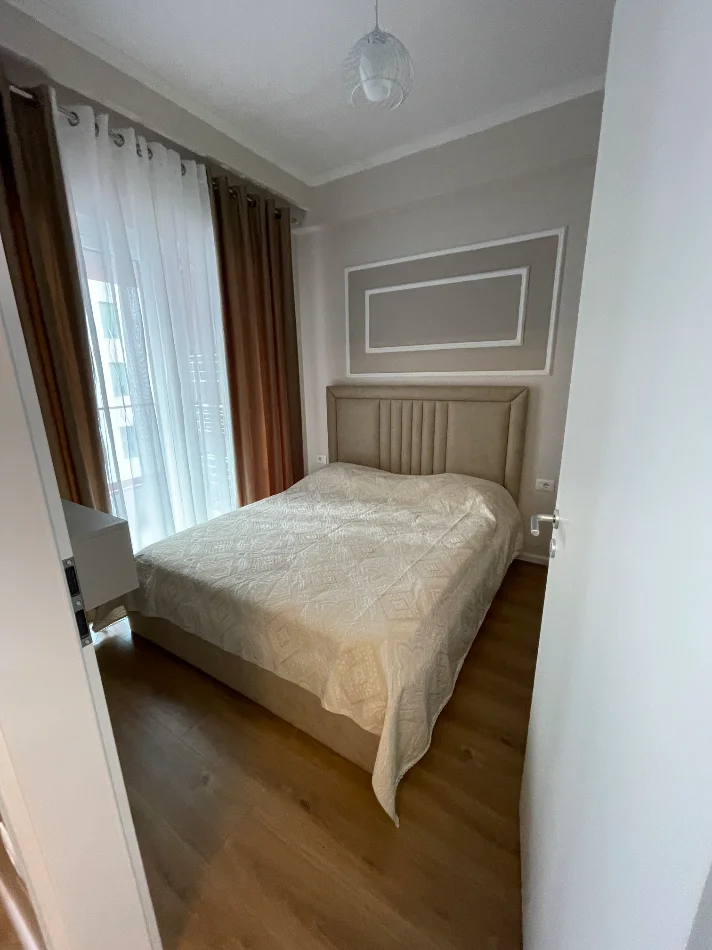 Tirane, jepet me qera apartament 1+1+Ballkon Kati 5, 50 m² 400 € (Rruga Pasho Hysa)