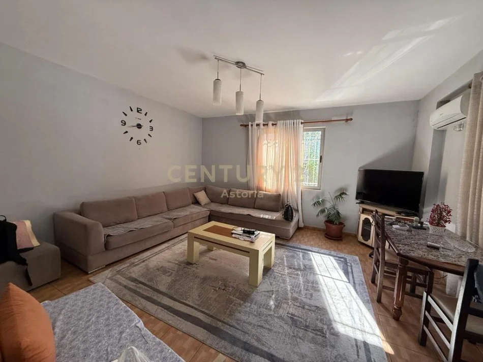 Tirane, shes 1+1+Ballkon Kati 1, 110.000 € 