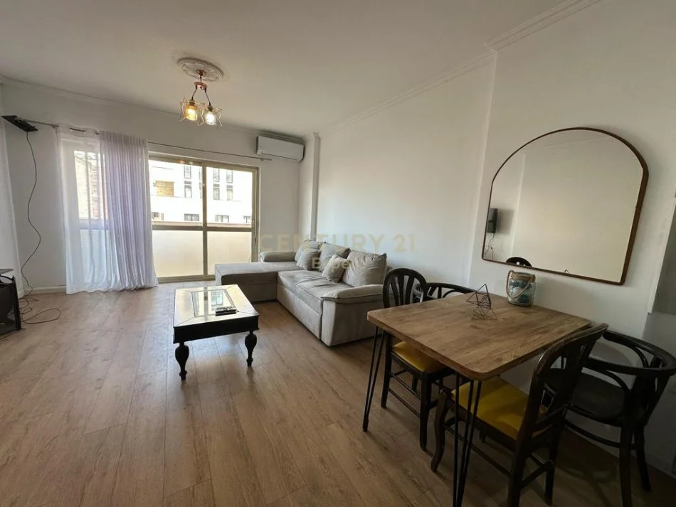 Tirane, jepet me qera apartament 1+1 Kati 3, 64 m² 500 € (Siri kodra)