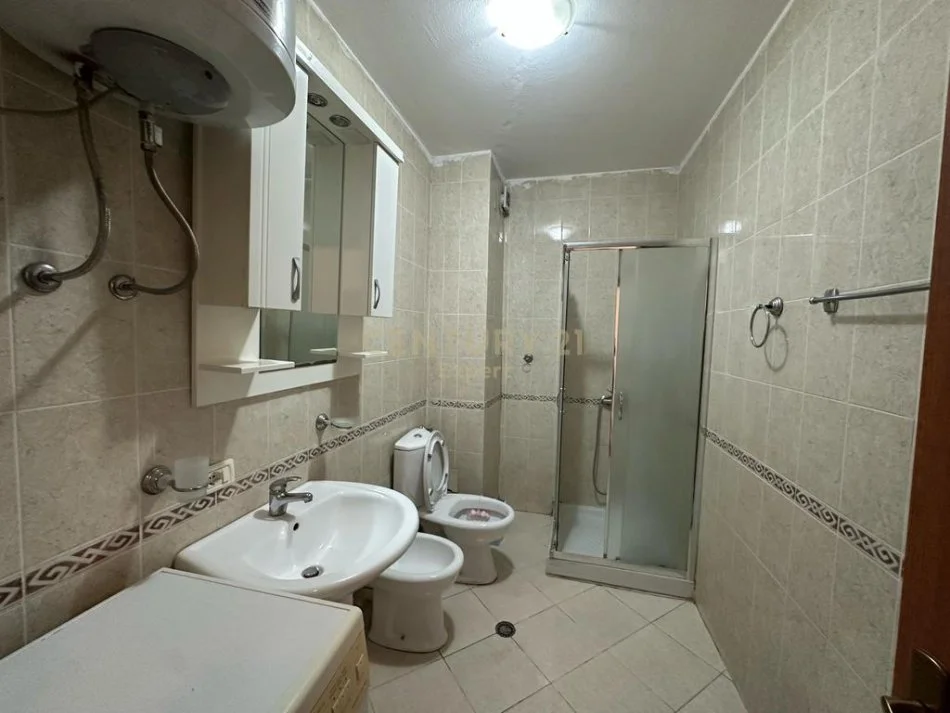 Tirane, jepet me qera apartament 1+1 Kati 3, 64 m² 500 € (Siri kodra)