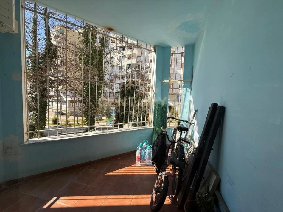 Tirane, shes 1+1+Ballkon Kati 1, 110.000 € 